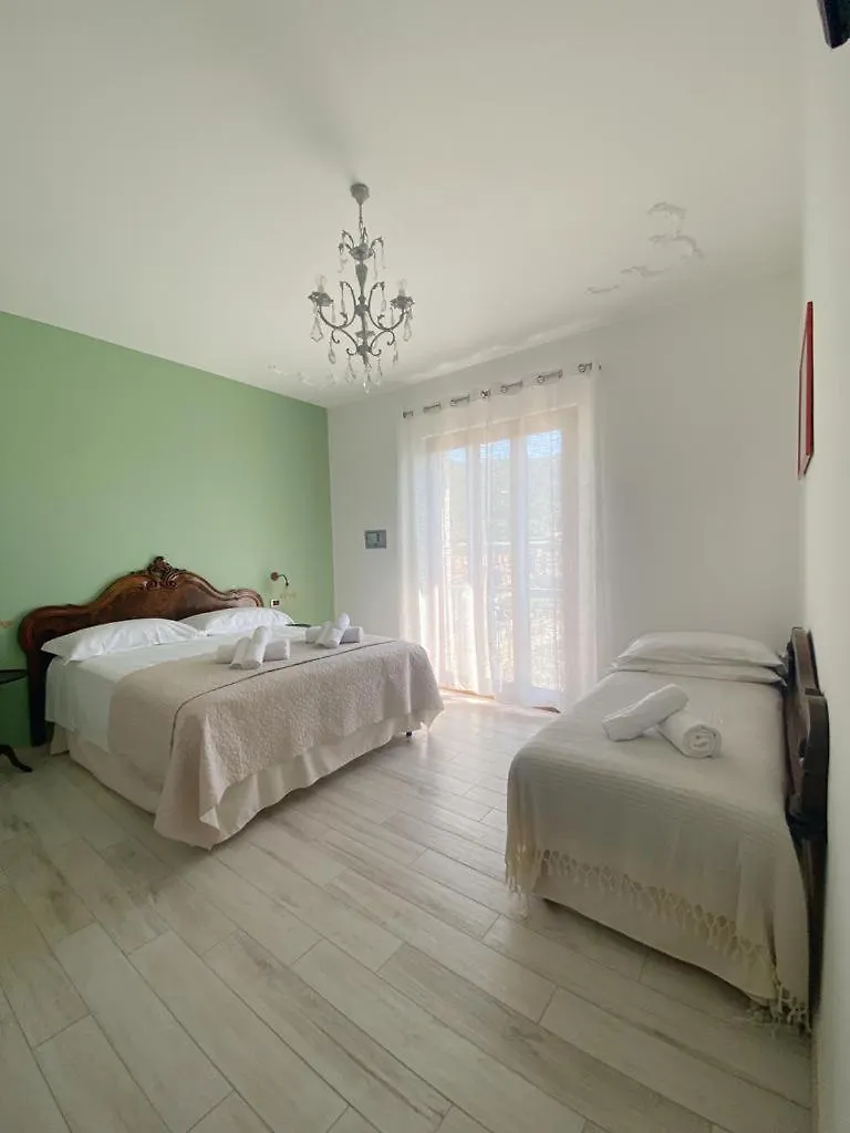 Villa Mafalda Pietra Ligure Bed & Breakfast