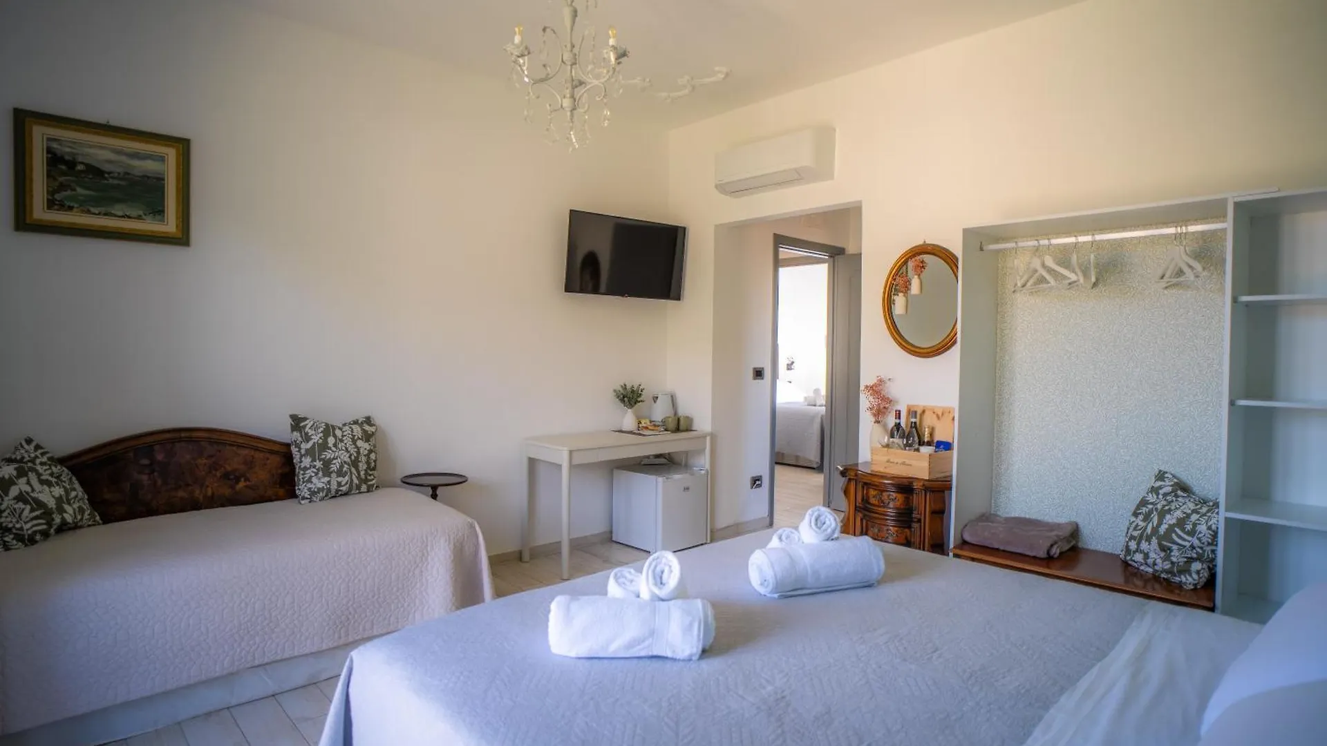 Villa Mafalda Pietra Ligure 0*,